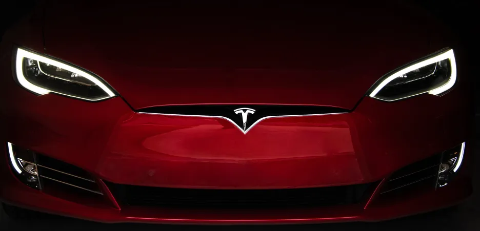 tesla noleggio lungo termine senza anticipo